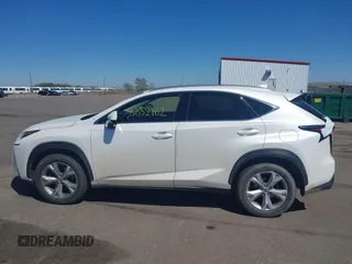 2017 Lexus NX 200t z VIN JTJBARBZ2H2129506, wystawiony jako IAAI lot #42152962 z przebiegiem 70 747 mil mil oraz . Historia ofert i sprzedaży dostępna na DreamBid. Obrazek 14.