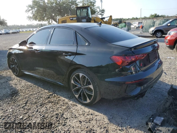2022 Audi S3 Premium Plus z VIN WAUH3DGY8NA005992, wystawiony jako Copart lot #53988684 z przebiegiem 33 849 mil mil oraz . Historia ofert i sprzedaży dostępna na DreamBid. Obrazek 2.