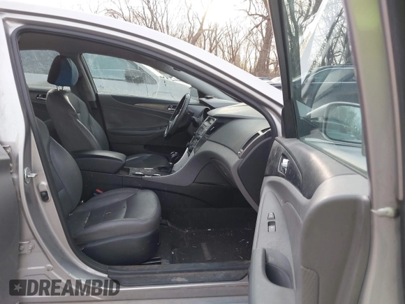 2012 Hyundai Sonata Hybrid with VIN KMHEC4A44CA031963, listed as a IAAI auction lot 41836969 with 251,112 mi miles and . Bid and sale history available at DreamBid. Image 5.
