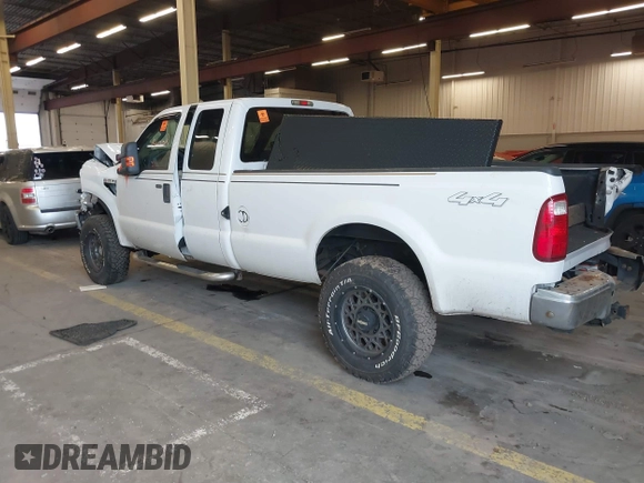 2010 Ford F-250 XL z VIN 1FTSX2BR4AEA28576, wystawiony jako IAAI lot #41615867 z przebiegiem Nie podano mil oraz . Historia ofert i sprzedaży dostępna na DreamBid. Obrazek 3.