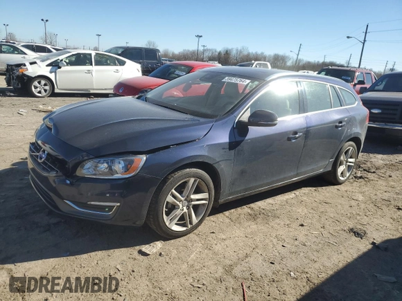 2015 Volvo V60 z VIN YV1612SC3F1188973, wystawiony jako Copart lot #39475764 z przebiegiem Nie podano mil oraz . Historia ofert i sprzedaży dostępna na DreamBid. Obrazek 1.