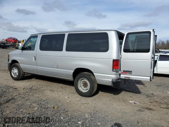 2014 Ford Econoline Cargo Commercial with VIN 1FTNE2EL3EDA87107, listed as a Copart auction lot 45336725 with 205,547 mi miles and Salvage title. Bid and sale history available at DreamBid. Image 2.