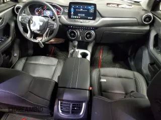 2024 Chevrolet Blazer LT z VIN 3GNKBJR49RS217400, wystawiony jako Copart lot #42521405 z przebiegiem 10 380 mil mil oraz Szkoda całkowita • Salvage title. Historia ofert i sprzedaży dostępna na DreamBid. Obrazek 8.