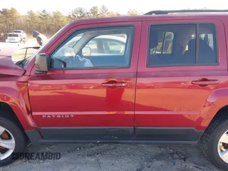 2013 Jeep Patriot Latitude z VIN 1C4NJPFA5DD102131, wystawiony jako IAAI lot #41271136 z przebiegiem 149 863 mil mil oraz . Historia ofert i sprzedaży dostępna na DreamBid. Obrazek 15.