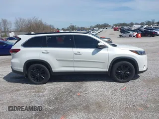2019 Toyota Highlander SE with VIN 5TDJZRFH0KS620178, listed as a IAAI auction lot 41829974 with 73,701 mi miles. Bid and sale history available at carsss.com. Image 13.