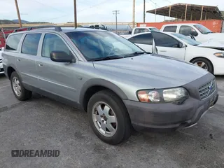 2004 Volvo V70 XC Cross Country с VIN YV1SZ59HX41155136, выставлен на аукционе IAAI как лот 41898659 с пробегом 119 446 миль миль и . История ставок и продаж доступна на DreamBid. Изображение 1.