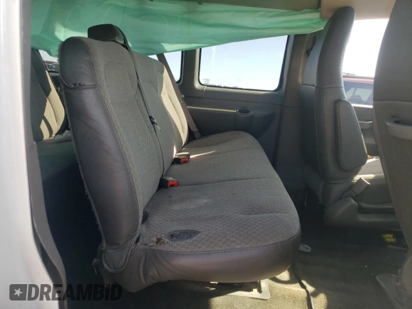 2017 Chevrolet Express Passenger LT z VIN 1GAZGPFG0H1339243, wystawiony jako Copart lot #51465385 z przebiegiem 116 263 mil mil oraz Szkoda całkowita • Salvage title. Historia ofert i sprzedaży dostępna na DreamBid. Obrazek 11.