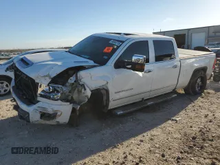 2019 GMC Sierra 2500HD Denali z VIN 1GT12SEY2KF143217, wystawiony jako Copart lot #48045715 z przebiegiem 122 598 mil mil oraz Szkoda całkowita • Salvage title. Historia ofert i sprzedaży dostępna na DreamBid. Obrazek 1.