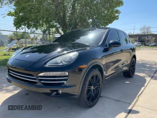 2014 Porsche Cayenne Diesel z VIN WP1AF2A21ELA47282, wystawiony jako Copart lot #52971405 z przebiegiem 162 151 mil mil oraz Czysty tytuł • Clean title. Historia ofert i sprzedaży dostępna na DreamBid. Obrazek 2.