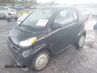 2013 Smart fortwo Pure с VIN WMEEJ3BA3DK682782, выставлен на аукционе IAAI как лот 42728005 с пробегом Не указан миль и . История ставок и продаж доступна на DreamBid. Изображение 2.