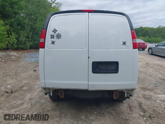 2017 Chevrolet Express Cargo z VIN 1GCWGBFF4H1289693, wystawiony jako IAAI lot #42310038 z przebiegiem 152 692 mil mil oraz . Historia ofert i sprzedaży dostępna na DreamBid. Obrazek 16.