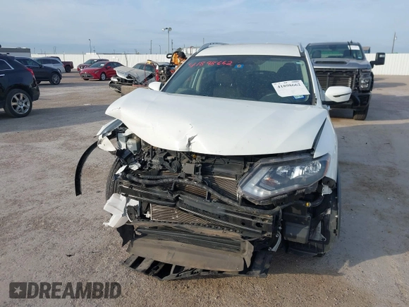 2019 Nissan Rogue SV with VIN KNMAT2MT7KP528124, listed as a IAAI auction lot 41898662 with 70,909 mi miles. Bid and sale history available at carsss.com. Image 13.