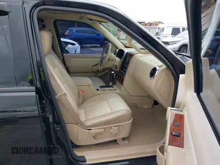 2006 Ford Explorer Eddie Bauer z VIN 1FMEU74E36ZA08375, wystawiony jako IAAI lot #42486008 z przebiegiem 214 761 mil mil oraz . Historia ofert i sprzedaży dostępna na DreamBid. Obrazek 5.