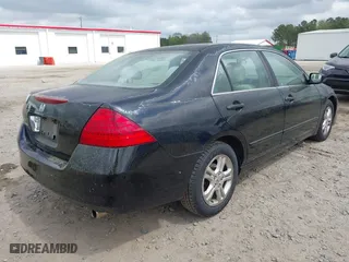 2006 Honda Accord Sdn LX SE with VIN 1HGCM56306A042513, listed as a IAAI auction lot 41926320 with 214,684 mi miles. Bid and sale history available at carsss.com. Image 4.