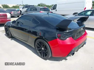 2014 Scion FR-S z VIN JF1ZNAA10E8703778, wystawiony jako IAAI lot #42264695 z przebiegiem 117 889 mil mil oraz . Historia ofert i sprzedaży dostępna na DreamBid. Obrazek 3.
