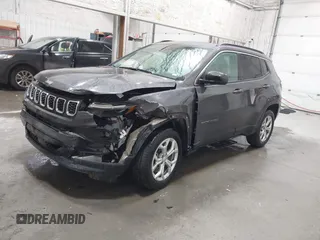 2024 Jeep Compass Latitude with VIN 3C4NJDBN1RT116956, listed as a IAAI auction lot 41390402 with 17,533 mi miles. Bid and sale history available at carsss.com. Image 17.
