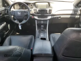 2015 Honda Accord Touring with VIN 1HGCR6F75FA000932, listed as a Copart auction lot 60682095 with 143,105 mi miles and Salvage title. Bid and sale history available at DreamBid. Image 8.
