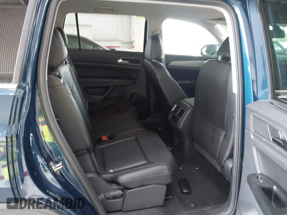 2019 Volkswagen Atlas SE with VIN 1V2LR2CAXKC605369, listed as a IAAI auction lot 39617117 with 74,432 mi miles and . Bid and sale history available at DreamBid. Image 8.