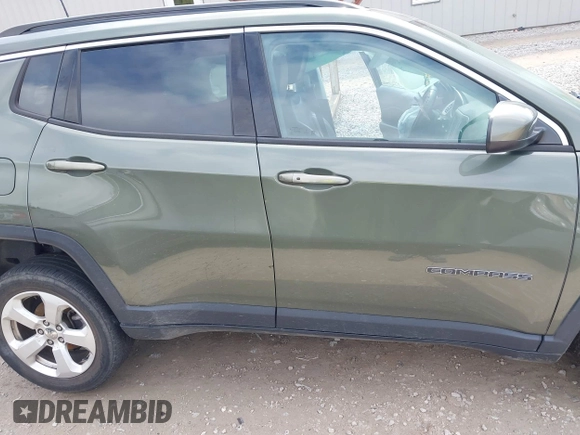 2018 Jeep Compass Latitude z VIN 3C4NJDBB8JT184990, wystawiony jako IAAI lot #42354000 z przebiegiem 77 444 mil mil oraz . Historia ofert i sprzedaży dostępna na DreamBid. Obrazek 14.