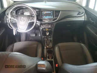 2017 Buick Encore Preferred z VIN KL4CJASB5HB105089, wystawiony jako Copart lot #60100775 z przebiegiem 98 567 mil mil oraz Szkoda całkowita • Salvage title. Historia ofert i sprzedaży dostępna na DreamBid. Obrazek 8.