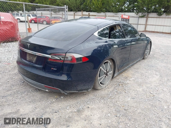 2013 Tesla Model S Performance с VIN 5YJSA1DP3DFP06177, выставлен на аукционе IAAI как лот 42675354 с пробегом 95 143 миль миль и . История ставок и продаж доступна на DreamBid. Изображение 4.