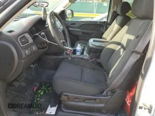 2013 Chevrolet Tahoe Commercial with VIN 1GNSK2E0XDR251009, listed as a Copart auction lot 52881275 with 185,029 mi miles and Non repairable. Bid and sale history available at DreamBid. Image 7.