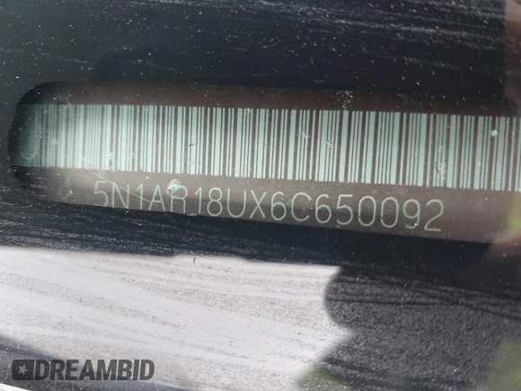 2006 Nissan Pathfinder SE z VIN 5N1AR18UX6C650092, wystawiony jako IAAI lot #40523394 z przebiegiem 179 047 mil mil oraz . Historia ofert i sprzedaży dostępna na DreamBid. Obrazek 12.