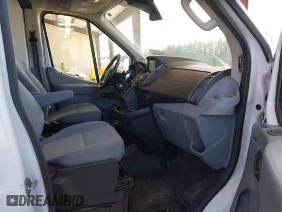 2018 Ford Transit z VIN 1FTYR2CM2JKB35831, wystawiony jako IAAI lot #42326559 z przebiegiem 90 590 mil mil oraz . Historia ofert i sprzedaży dostępna na DreamBid. Obrazek 5.