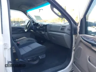 2003 Ford F-250 XL с VIN 1FTNW21P53EB48504, выставлен на аукционе IAAI как лот 41495259 с пробегом 257 559 миль миль и . История ставок и продаж доступна на DreamBid. Изображение 5.