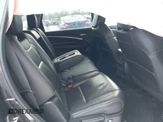 2016 Acura MDX with VIN 5FRYD4H26GB044762, listed as a IAAI auction lot 41400131 with 122,213 mi miles. Bid and sale history available at carsss.com. Image 8.