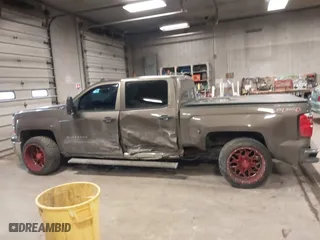 2014 Chevrolet Silverado 1500 LT with VIN 3GCUKREH6EG558016, listed as a IAAI auction lot 41509760 with 271,573 mi miles. Bid and sale history available at carsss.com. Image 14.
