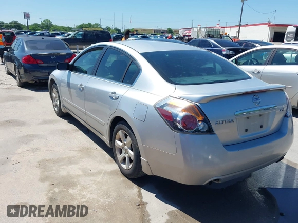2007 Nissan Altima 2.5 with VIN 1N4AL21E27C138140, listed as a IAAI auction lot 42083098 with 189,799 mi miles. Bid and sale history available at carsss.com. Image 3.