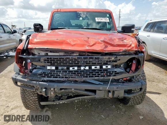 2024 Ford Bronco Wildtrak z VIN 1FMEE2BP4RLB23952, wystawiony jako Copart lot #61547765 z przebiegiem 12 180 mil mil oraz Nie do naprawy • Non repairable. Historia ofert i sprzedaży dostępna na DreamBid. Obrazek 5.