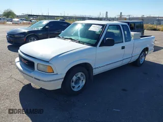1997 GMC Sonoma SLS with VIN 1GTCS19X2V8528709, listed as a IAAI auction lot 40853983 with 243,171 mi miles and . Bid and sale history available at DreamBid. Image 17.