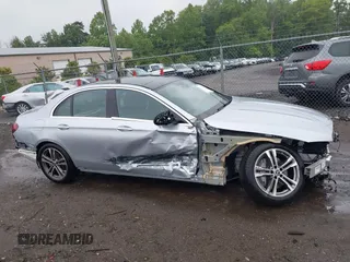 2023 Mercedes-Benz E 350 z VIN W1KZF8EB3PB105571, wystawiony jako IAAI lot #42308155 z przebiegiem 6 416 mil mil oraz . Historia ofert i sprzedaży dostępna na DreamBid. Obrazek 14.