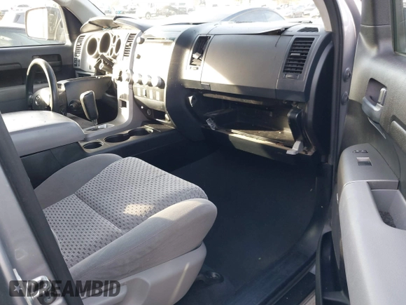 2013 Toyota Tundra z VIN 5TFRM5F17DX063683, wystawiony jako IAAI lot #41603196 z przebiegiem Nie podano mil oraz . Historia ofert i sprzedaży dostępna na DreamBid. Obrazek 5.