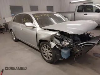 2007 Toyota Avalon XL with VIN 4T1BK36B37U179873, listed as a IAAI auction lot 41023730 with 162,735 mi miles. Bid and sale history available at carsss.com. Image 1.