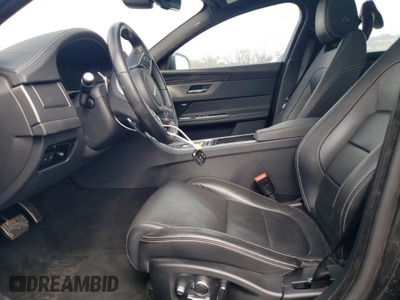 2020 Jaguar XF with VIN SAJBM4FV8LCY83910, listed as a Copart auction lot 48751815 with 39,145 mi miles and Salvage title. Bid and sale history available at DreamBid. Image 7.