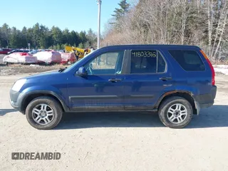 2002 Honda CR-V EX with VIN JHLRD78852C084643, listed as a IAAI auction lot 41803316 with 204,513 mi miles. Bid and sale history available at carsss.com. Image 12.