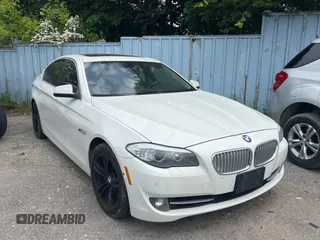 2012 BMW 5 Series ActiveHybrid 5 z VIN WBAFZ9C57CC751589, wystawiony jako Copart lot #60531585 z przebiegiem 184 653 mil mil oraz Czysty tytuł • Clean title. Historia ofert i sprzedaży dostępna na DreamBid. Obrazek 1.