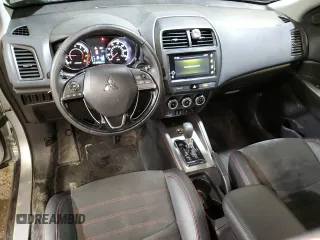 2018 Mitsubishi Outlander SE z VIN JA4AR3AW5JU017329, wystawiony jako Copart lot #54072085 z przebiegiem 77 154 mil mil oraz Szkoda całkowita • Salvage title. Historia ofert i sprzedaży dostępna na DreamBid. Obrazek 8.