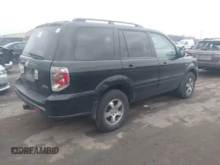 2007 Honda Pilot EX-L with VIN 2HKYF18507H526293, listed as a IAAI auction lot 41111983 with 101,170 mi miles. Bid and sale history available at carsss.com. Image 4.