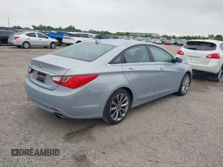 2011 Hyundai Sonata Limited with VIN 5NPEC4AC3BH264932, listed as a IAAI auction lot 42203340 with 165,851 mi miles and . Bid and sale history available at carsss.com. Image 4.