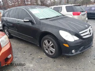 2008 Mercedes-Benz R-Class 3.5L with VIN 4JGCB65E28A079476, listed as a IAAI auction lot 41415461 with 180,748 mi miles. Bid and sale history available at carsss.com. Image 1.