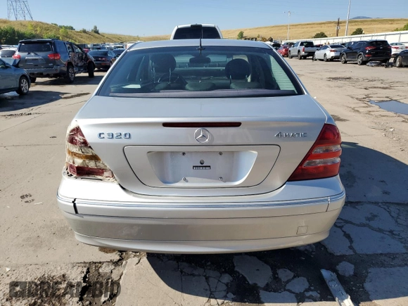 2005 Mercedes-Benz C 320 z VIN WDBRF84JX5F625869, wystawiony jako Copart lot #69964924 z przebiegiem Nie podano mil oraz Szkoda całkowita • Salvage title. Historia ofert i sprzedaży dostępna na DreamBid. Obrazek 6.