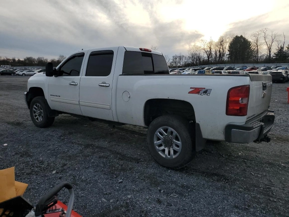 2011 Chevrolet Silverado 2500HD LTZ with VIN 1GC1KYE89BF119404, listed as a Copart auction lot 82594074 with 174,504 mi miles and Salvage Title. Bid and sale history available at carsss.com. Image 2.