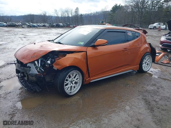 2015 Hyundai Veloster Turbo with VIN KMHTC6AE5FU240790, listed as a IAAI auction lot 41497795 with 180,601 mi miles. Bid and sale history available at carsss.com. Image 2.