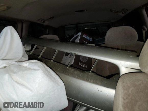 2000 Toyota Sienna LE with VIN 4T3ZF13C0YU258575, listed as a Copart auction lot 53016635 with 252,328 mi miles and Non repairable. Bid and sale history available at DreamBid. Image 10.