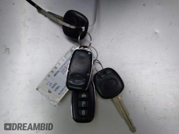 2017 Toyota Tacoma SR z VIN 5TFRX5GN5HX078049, wystawiony jako IAAI lot #42063533 z przebiegiem 256 585 mil mil oraz . Historia ofert i sprzedaży dostępna na DreamBid. Obrazek 11.