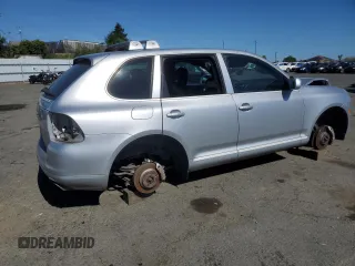2005 Porsche Cayenne S z VIN WP1AB29P65LA62341, wystawiony jako Copart lot #50625125 z przebiegiem 189 906 mil mil oraz Szkoda całkowita • Salvage title. Historia ofert i sprzedaży dostępna na DreamBid. Obrazek 3.